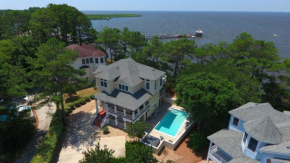 519, Bay Breeze- Soundfront, Private Pool, Hot Tub, Sound views!